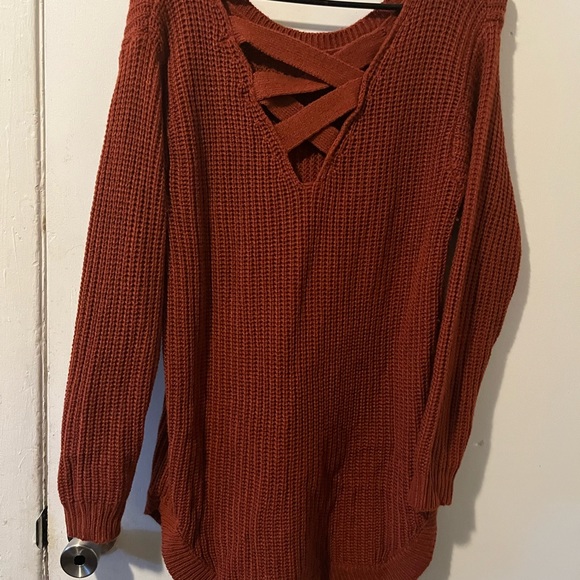 Dc sweater  is very beautiful very comfortable   very nice color and recommended - Picture 2 of 2